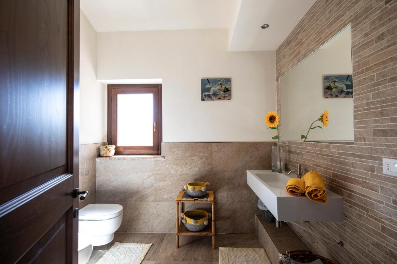 Villa Ermelinda - Piscina Privata E Jacuzzi Castelraimondo Luaran gambar